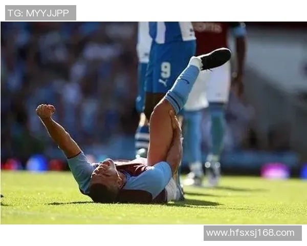 足球场上悲剧的背后：那些因撞击致命的球星与不可忽视的安全隐患